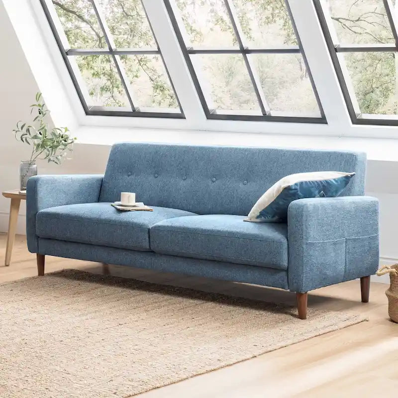 Canapé en lin touffeté moderne ADAIR avec poches accoudoirs par Crown Comfort