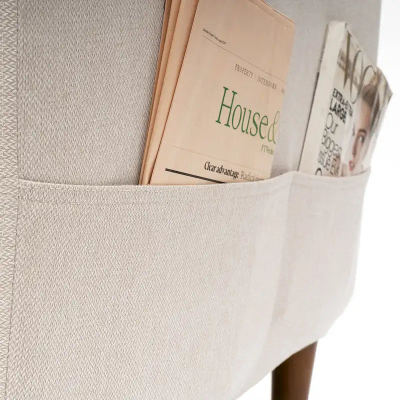 Canapé en lin touffeté moderne ADAIR avec poches accoudoirs par Crown Comfort