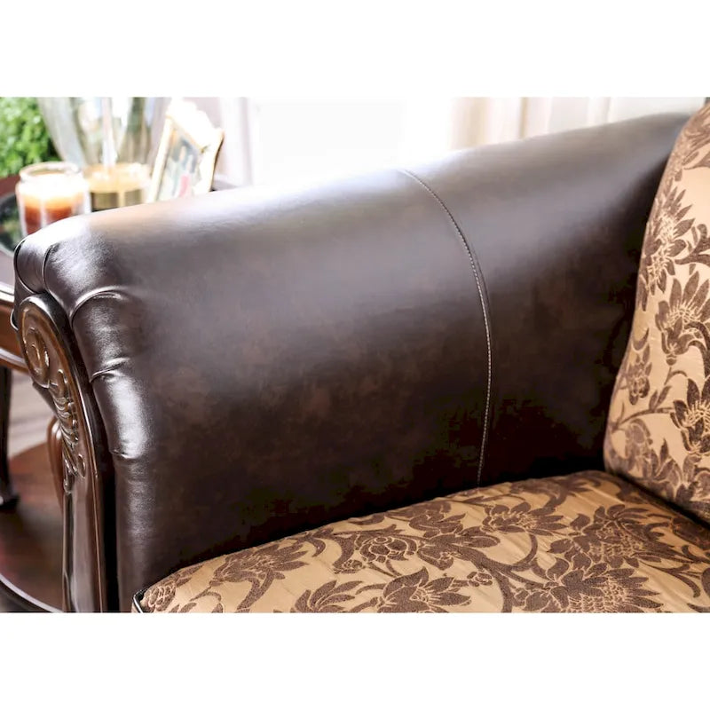 Canapé Rend traditionnel en similicuir avec accoudoirs roulés et capitonnage par Furniture of America