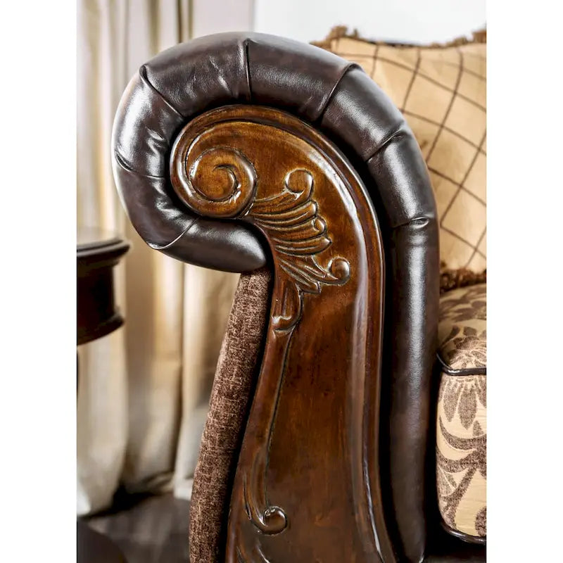Canapé Rend traditionnel en similicuir avec accoudoirs roulés et capitonnage par Furniture of America